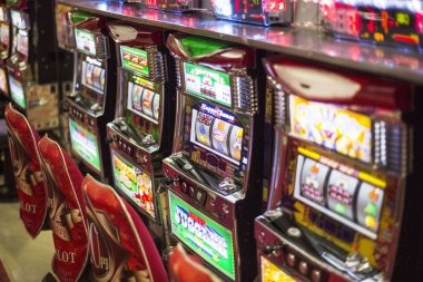 paris8 featured game showcase